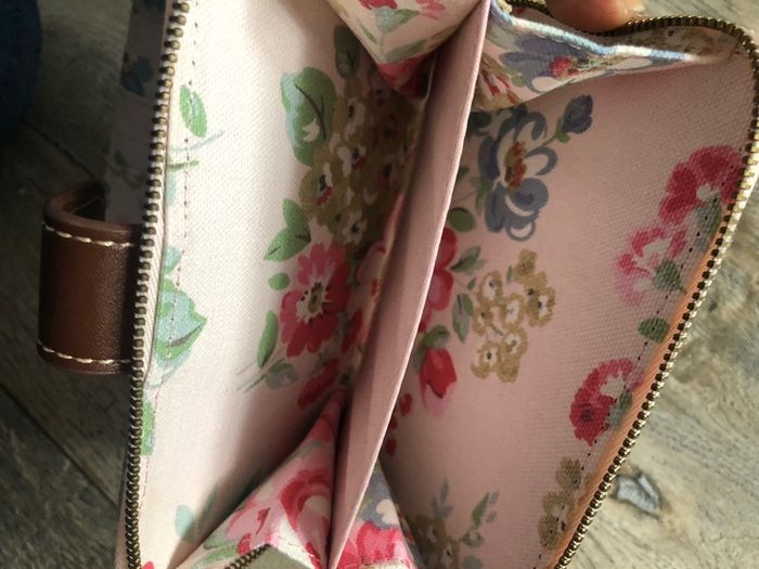 Ladies wallet
