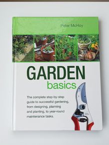 "Garden Basics" by Peter McHoy  2002 hardcover comes with leaflet "More Garden Birds" by Bird Wach Ireland