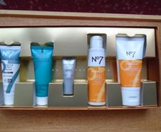 No 7 Skincare Discovery collection, Gift, Skincare gift set,