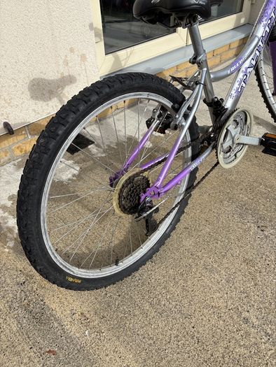 Tahiti Girls Mountain Bike 24" - 18 Speed - Purple - Great Condition