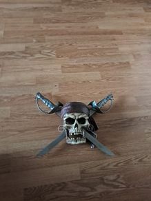 Decorative pirate wall skull