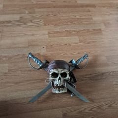 Decorative pirate wall skull