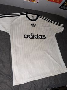 Adidas T-shirt