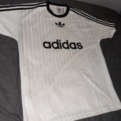 Adidas T-shirt