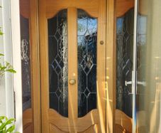 Front door & surround - Free to remove