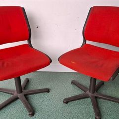 10 Vintage Office Chairs