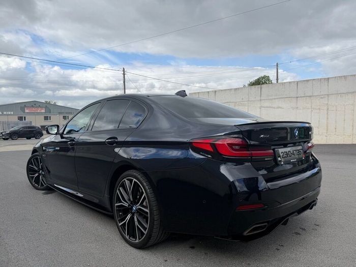 2023 BMW 530e M Sport Pro X Drive,Sunroof, 20 inch