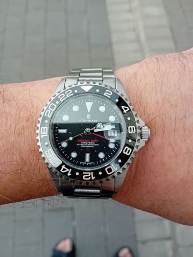 Steinhart GMT ocean one premium Mans Automatic watch