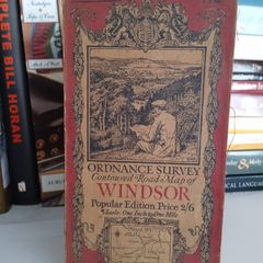 Ordnance Survey Contoured Road Map of Windsor. Sheet 114. Popular Edition. Scale: One Inch to to One Mile. Published 1928 (LP242)