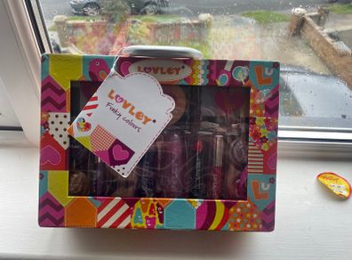 Girl's Makeup Case - NEW