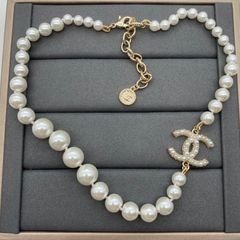 Pearl necklace