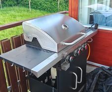 Gas BBQ - 3 Burner with Hob