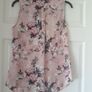 Select floral pink top Image 2