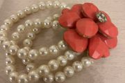 Pearl bracelet with rose