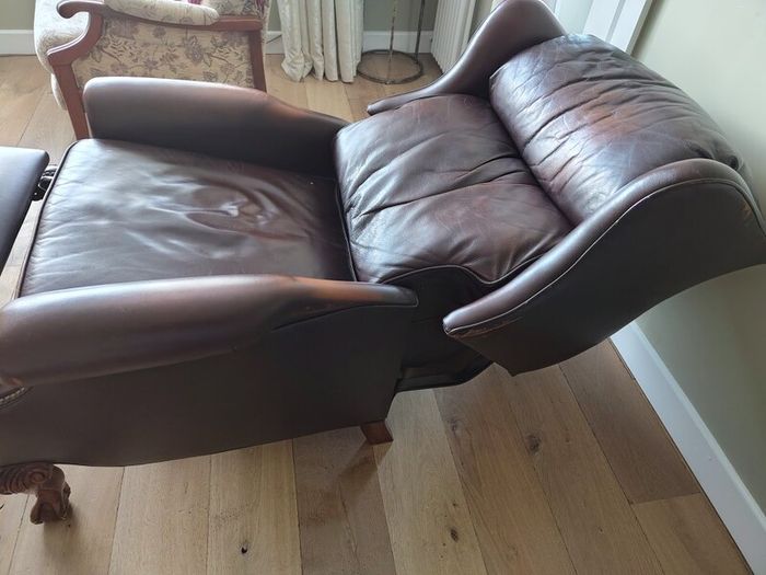 Elegant brown leather full recliner