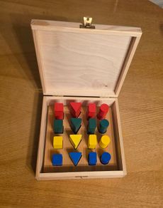 Wooden Montessori Geometric Shape Sorting Set - 16 Pieces with Sorting Board and Storage Box