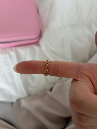 Pandora Band of Hearts Ring gold