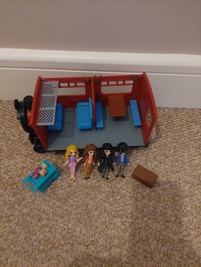Harry Potter Train with figures