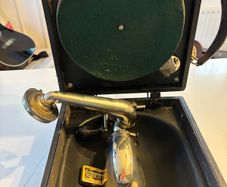 Original 1920s Decca Junior Portable Gramophone Set - Works With HMV Pad & Columbia Tin