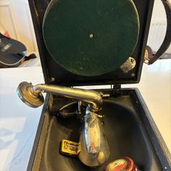 Original 1920s Decca Junior Portable Gramophone Set - Works With HMV Pad & Columbia Tin