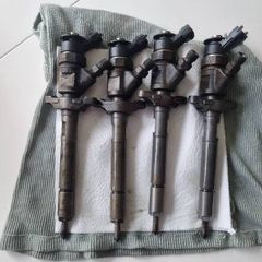 Bosch injector set 0445110311 for DV6 HDI TDCi Peugeot, Citroen, Ford, Volvo engine