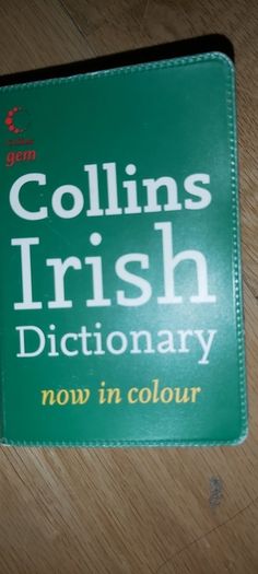 Collins Gem Irish Dictionary (u.p.s.) 3 (1048)