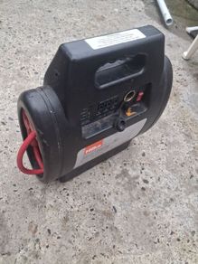 Battery jumper