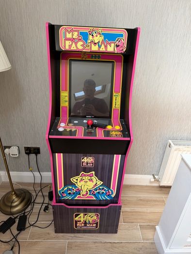 Pac Man Arcade Machine