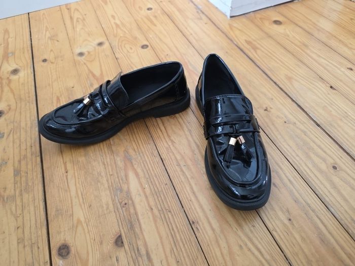 Schuh girls loafers