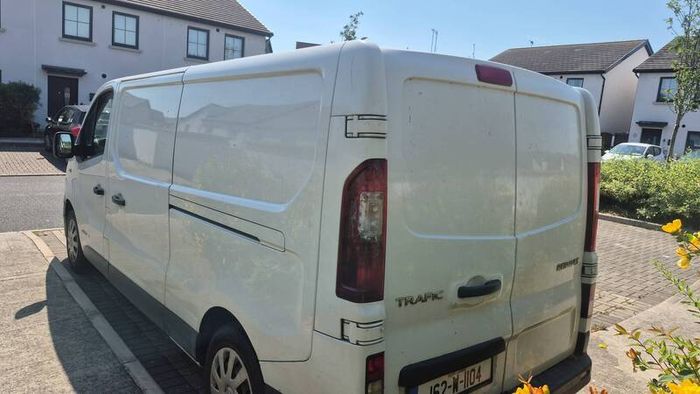 van for  breaking