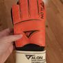goalkeeper gloves Image 6