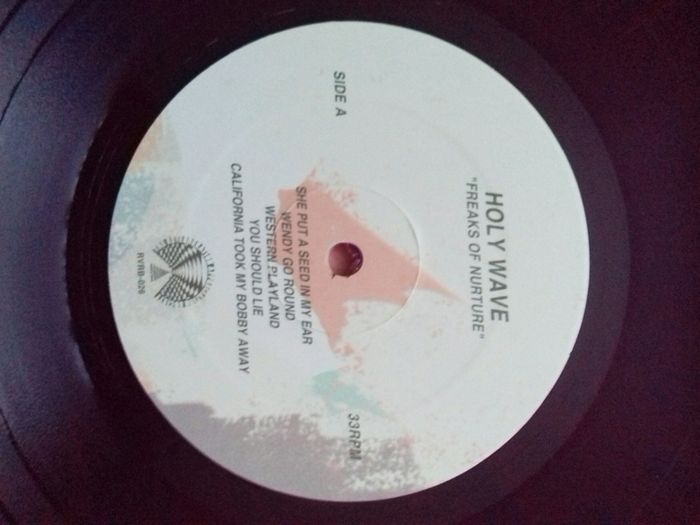 Holy Wave - Freaks of nature