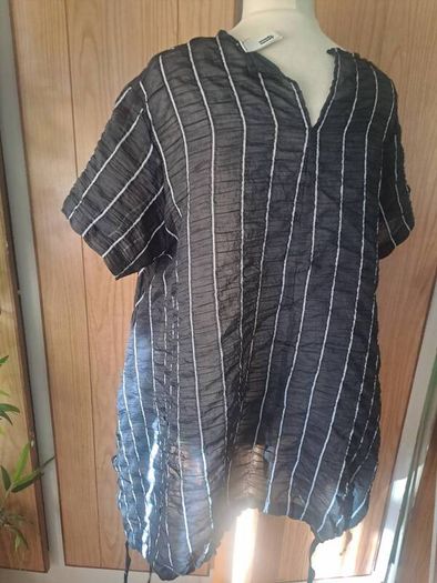 Wendy Trendy asymmetric tunic top