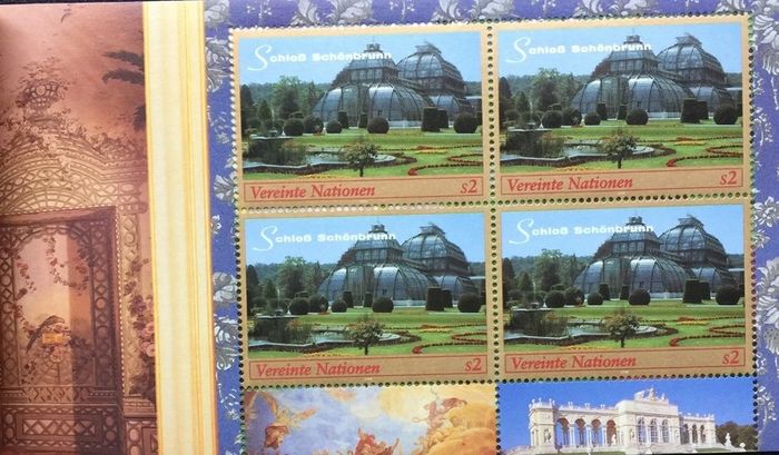 1998 United Nations Vienna World Heritage Sites Schonbrunn Palace Austria Stamp Booklet Mint Never Hinged (MNH)