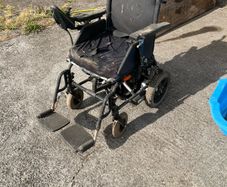 Electric wheelchair