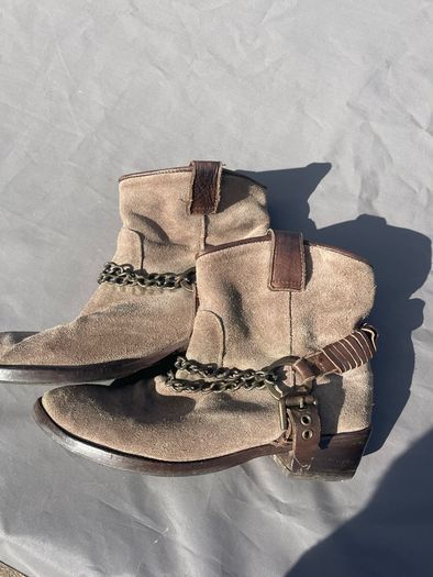 ankle boots