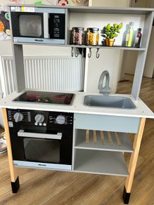 Play Kitchen