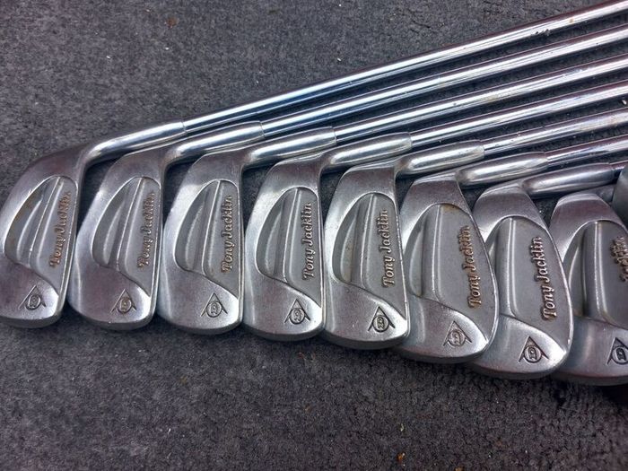 Dunlop golf irons and putter. Right handed clubs