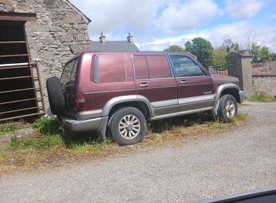 isuzu trooper  parts