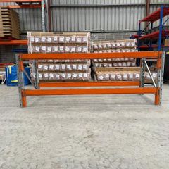Used Workbenches / Work Bench Made From Pallet Racking