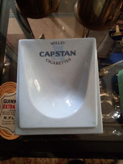Wills's Capstan change tray