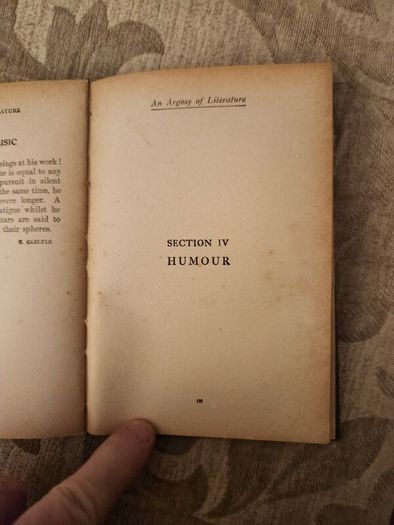 An Argosy Of Litrature. By William Magennis. Published By The Educational Company Of Ireland Limited. 1920s Hardback In Fair Condition. See Photos For Same.
