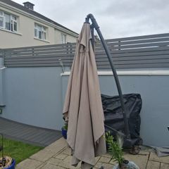 Cantilever Umbrella