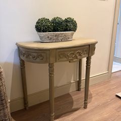 Console table