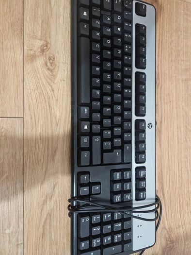 HP wired Keyboard and mouse. Excellent condition