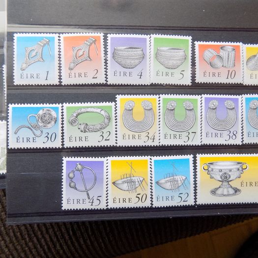 Ireland Definitive Stamps,7th Series 1990-95.Mint Never Hinged.Complete set of 22.