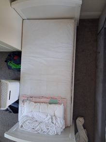 Toddler bed