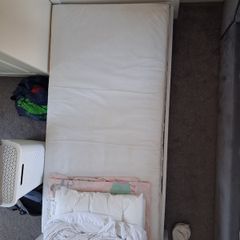 Toddler bed