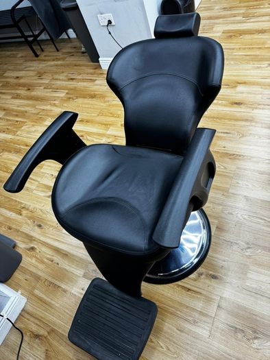 Barber/Hairdresser Chairs - Set of 3