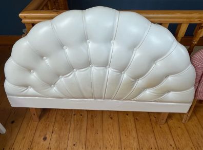 White Faux Leather Scallop/Seashell Double Headboard (4ft 6)
